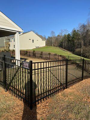 Aluminum 3rail Black Fence