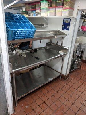 soiled "l-shape" dish table with overhead glass rack shelf