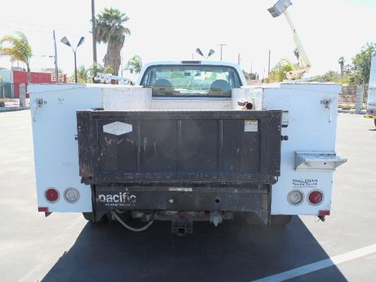 Nice Ford F450 utility truck with a 1300 pound Tommy Gate, for the heavy lifting!