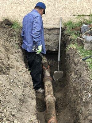 Replacing 10ft section of root intruded clay pipe for our customer in Ontario.