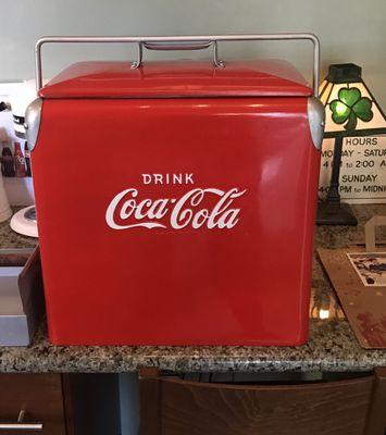 Nostalgia Tymes Vintage Soda Machine Restoration