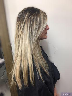 Beautiful bayalage and a full set of hair extensions!