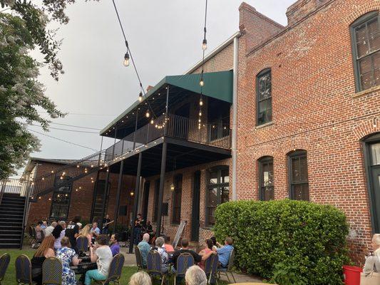 We enjoyed some live music and drinks out back before dinner.