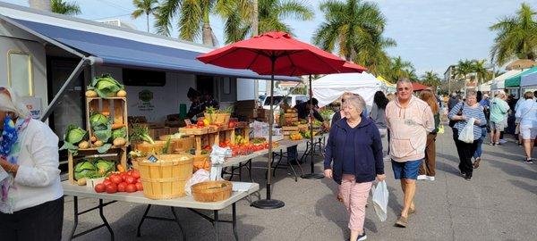 Produce stand