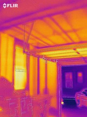 Thermal photo showing no insulation in a garage