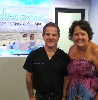 Dr. Cicilioni & breast reconstruction patient Bobbie.