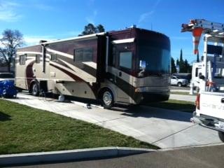 We replace and fix all your RV glass, horse trailer, boat and classic car glass