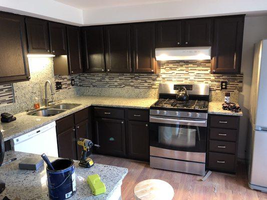 Cleaning and changing prices on kitchens