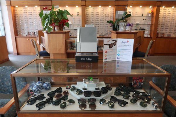 Assortment of sunglasses (Maui Jim, Gucci, Burberry, Raybans, Jimmy Choo, etc.)