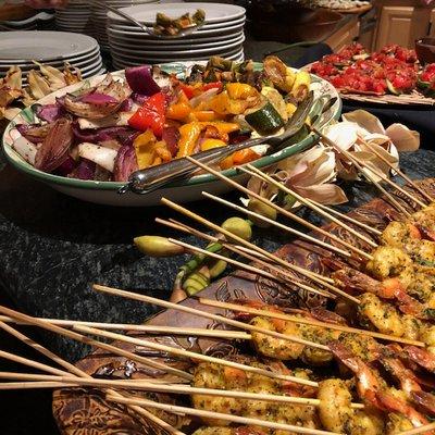 Shrimp skewers and roasted vegetables