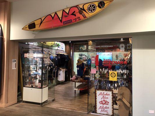 Hans Hedemann Surf Shop, inside the Queens Hotel