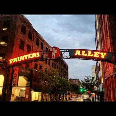 Printer's Alley Hot Dog Vendor