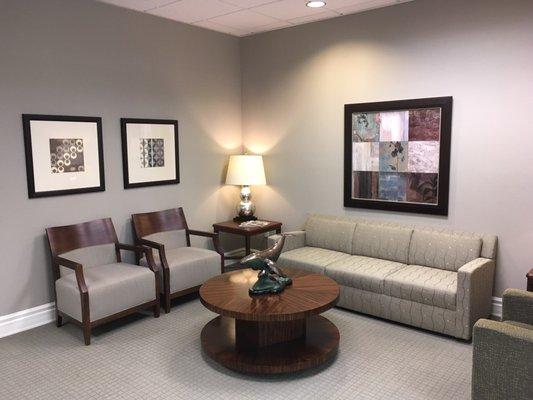 Mary Schroeder's office is located on the 3rd floor in a suite with other professionals.  This is the quiet waiting room.