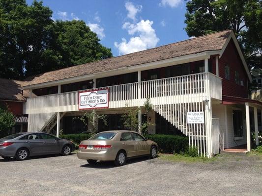 Fife 'n Drum Gift Shop