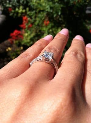 My beautiful engagement ring!!