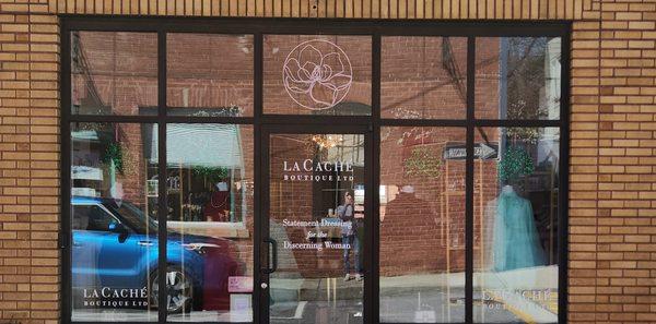 LaCache' Boutique LTD