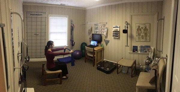 The office has a large rehabilitation room for exercises and stretching which is beneficial in addition to your care.