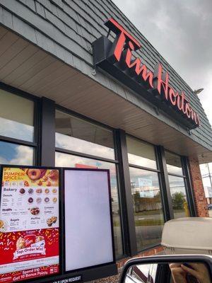 Drive-thru app order lunch while waiting for the teen at the orthodontist.