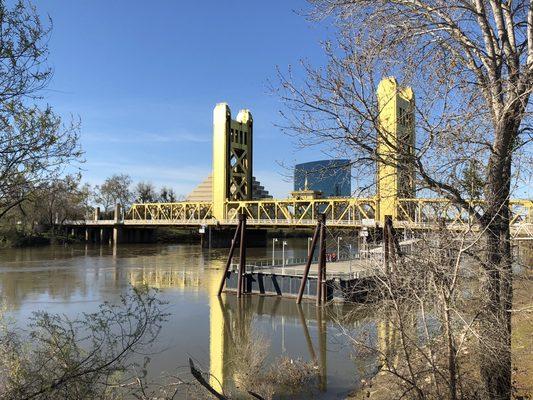 Capitol street bridge