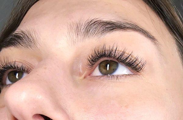 Natural set of classics lashes by Lauren