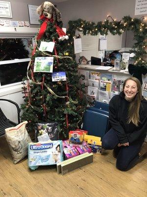 This year Russ's Wrench had the pleasure to make sure the puppies and kitties had a nice Christmas at St. Hubert's animal shelter.