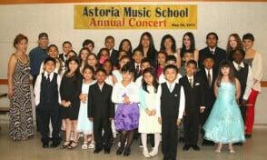 Astoria Music's young musicians at Spring 2013 Student
Recital at premier NYC Concert Hall. Good job to all, Bravo!