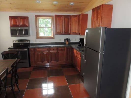 Fully equipped modern kitchen.