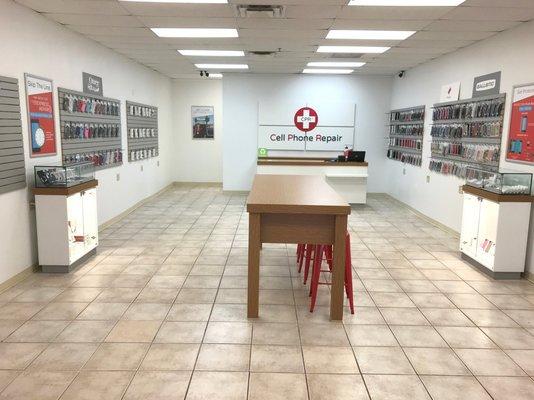 CPR Cell Phone Repair Decatur GA - Store interior