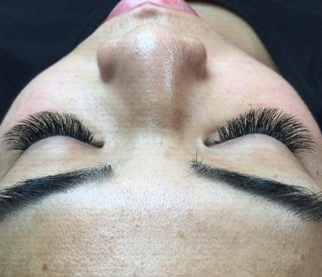 Volume lashes