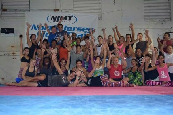 Group photo at the end of an awesome acro workshop weekend with Robin Martin and Thomas Eagan.