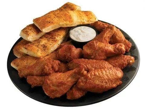 Buffalo WIngs and Cajun Howie Bread