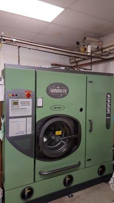 This is our brand new dry cleaning machine, which is more environmentally/eco friendly.