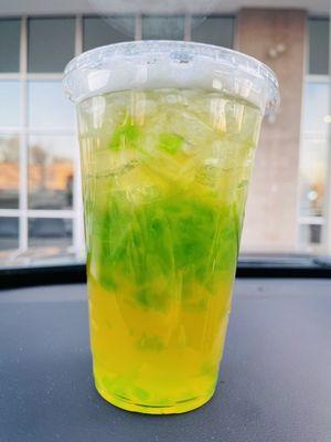 Passion fruit green tea with autumn jelly