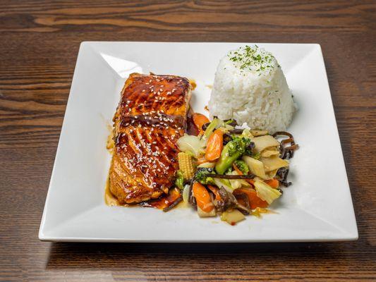 Honey Glazed Salmon, White Rice and sautéed vegetables