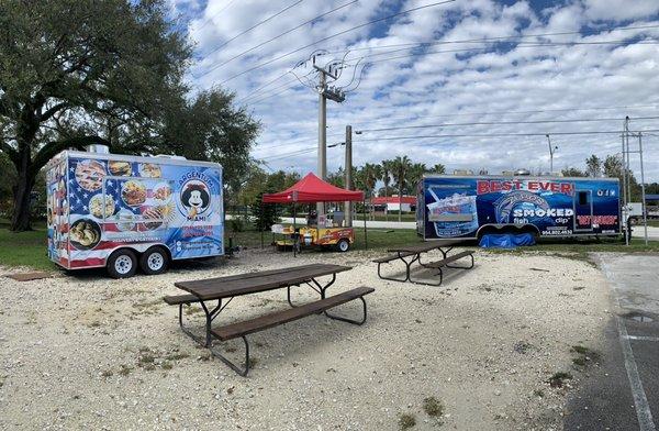 Gocheese Hot Dogs located in Fort Lauderdale, Florida.