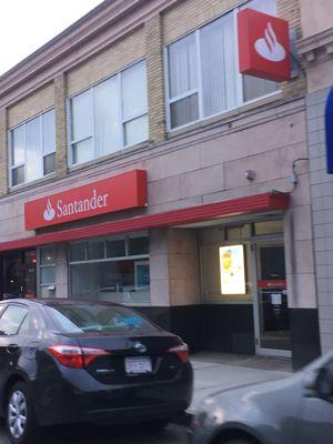 Santander of Somerville -- 403 Highland Avenue, Somerville     Storefront