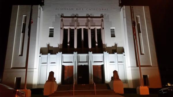 Scottish rite cathedral, pasadena. At night