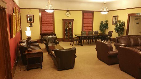 Another view of the Lounge room.