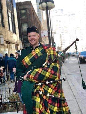 Dan Relihan piping at the 2018 downtown Chicago St. Patrick's Day Parade