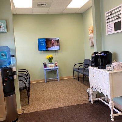 Waiting Room with free coffee, water and wi-fi