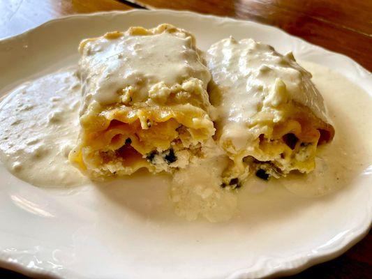 Spinach Lasagna Roll Ups