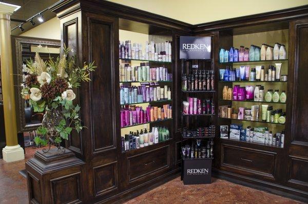 As an Elite Redken salon, Salone Di Capelli features the full Redken & Pureology product lines!