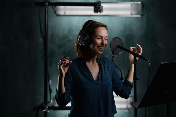 Lili loves voice acting! Many businesses turn to her to record their commercials, narrations, voicemails and more.