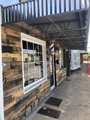 Inglewood Barber Parlor