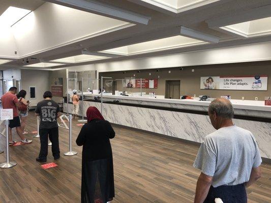 Another trip to this sad excuse for a bank - 1 cashier and another loooong line while more employees hide in the back in their offices.