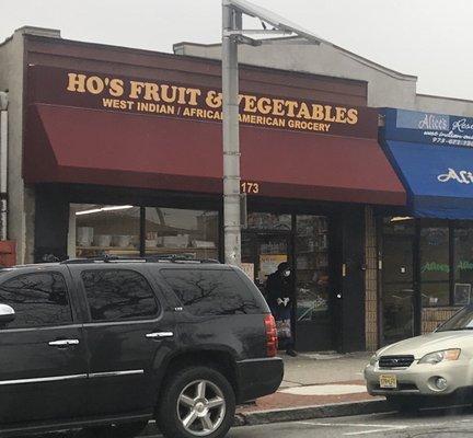 Ho's Vegetable Store