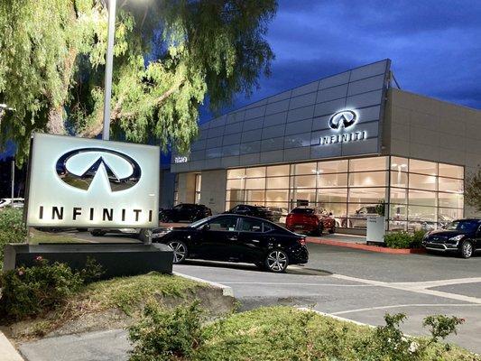 INFINITI OF VALENCIA