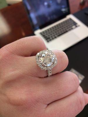 Pretty please... 5.02 ct round center with GIA cert