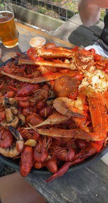 Crawfish & crab legs