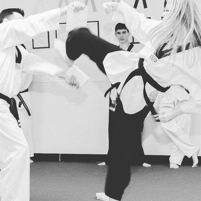 High Kick Tae Kwon Do